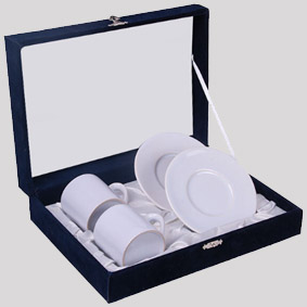 Toptan Beyaz Porselen Türk Kahvesi Fincanı Lacivert Kadife Kutulu (2'lı set) + Tasarım + Baskı